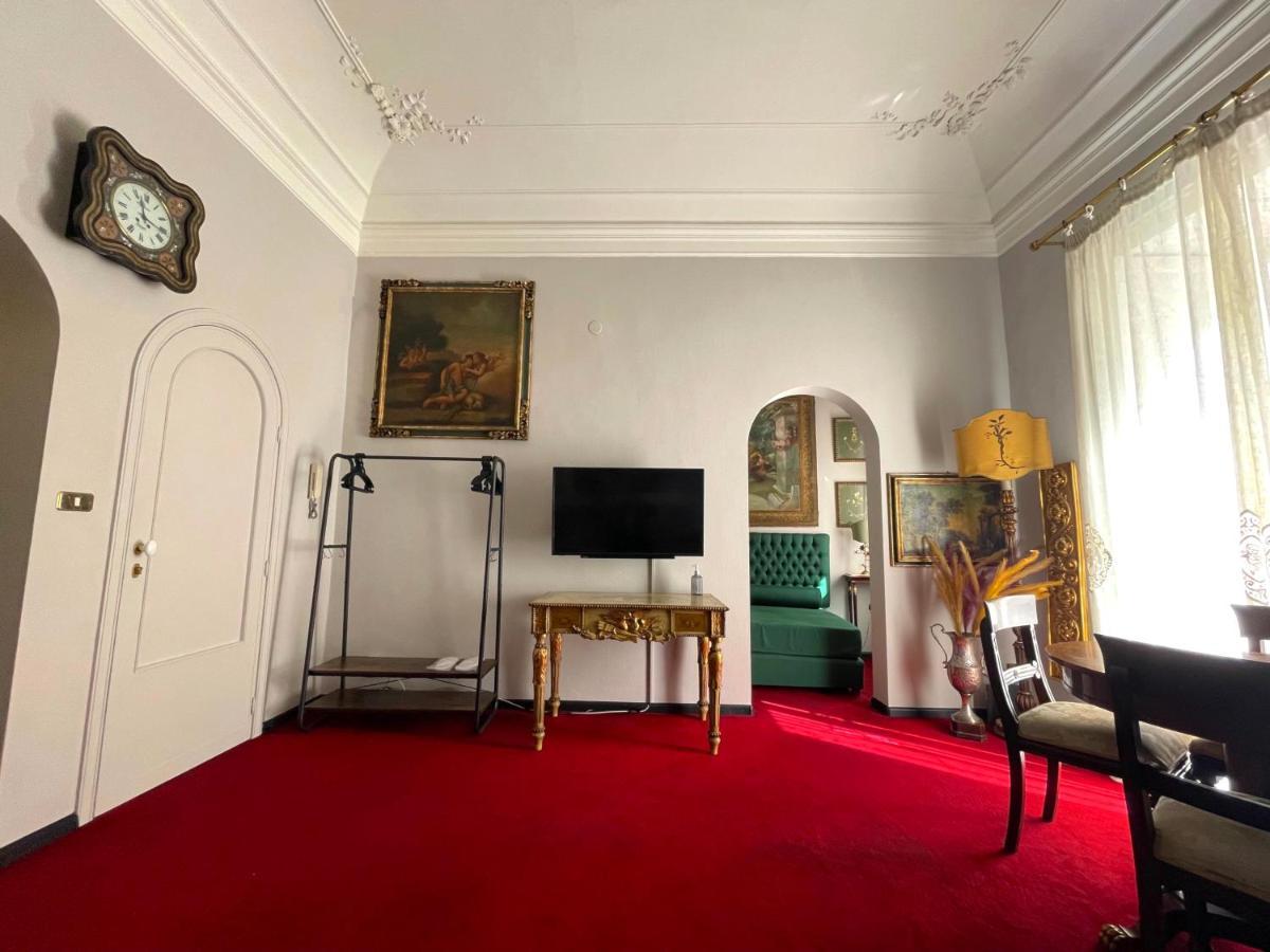 Dimora Pacini Apartment Catania Bagian luar foto