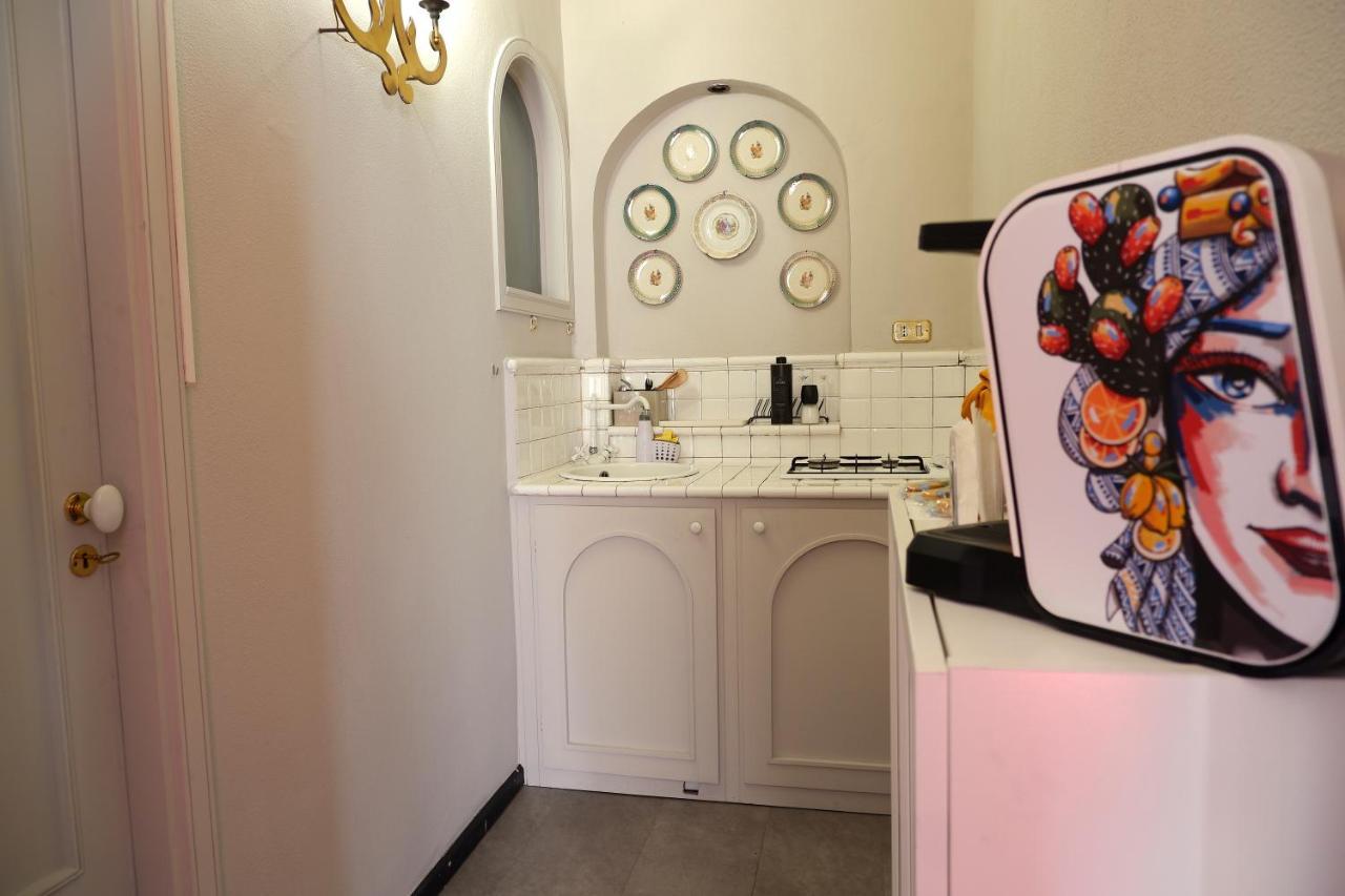 Dimora Pacini Apartment Catania Bagian luar foto